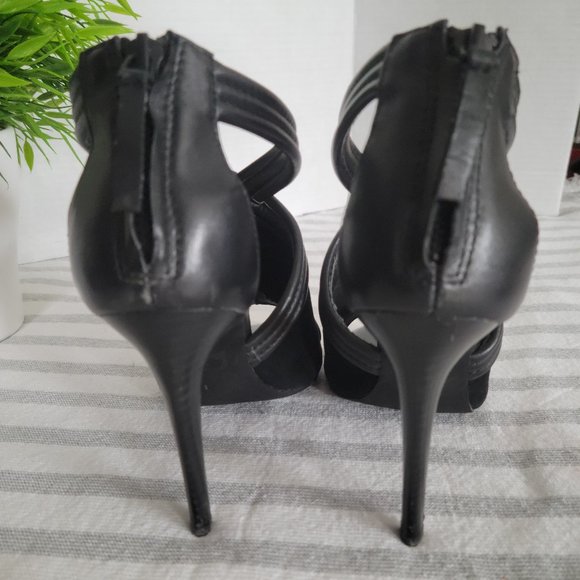 Joes Jean's Dexter Black Pumps - Picture 4 of 11